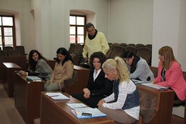 Urla Belediyesi‘nden Personeline Tiyatro Kursu 2