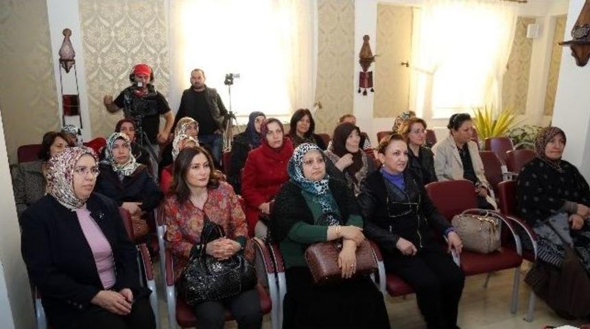 Talaslı Kadınlara &rsquo;kadın Hakları&rsquo; Eğitimi
