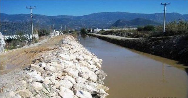 Finike Ve Kaş’ta Taşkınları Önlemek İçin Dsi Tedbir Alıyor