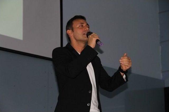 Mustafa Sandal Harran &Uuml;niversitesinde 1