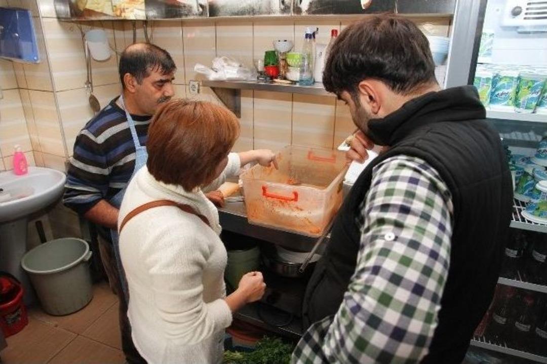 Konak&rsquo;ta Sağlıksız Gıdaya Ge&ccedil;it Yok