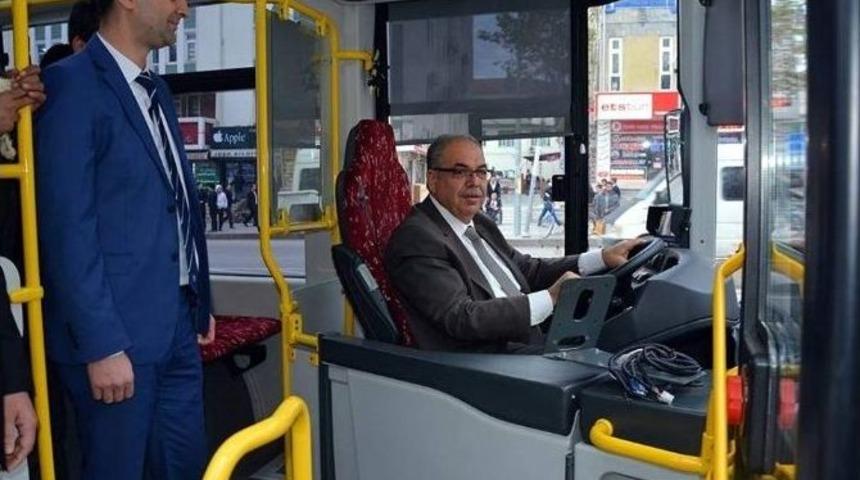 Belediye Başkanı Direksiyona Ge&ccedil;ti