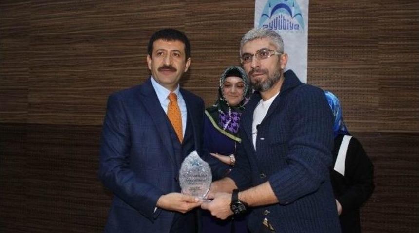 D&uuml;nyanın En Akıllı Adamı &Ouml;ğrencilerle Buluştu