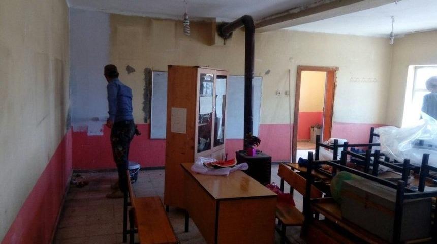 &Ccedil;aldıran Belediyesi 89 Okulu Onardı