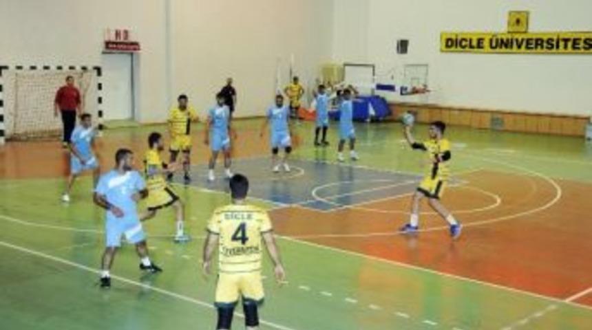 Dicle &Uuml;niversitesi Hentbol Takımı, Adıyaman &Uuml;niversitesi&rsquo;ni 39-23 Mağlup Etti