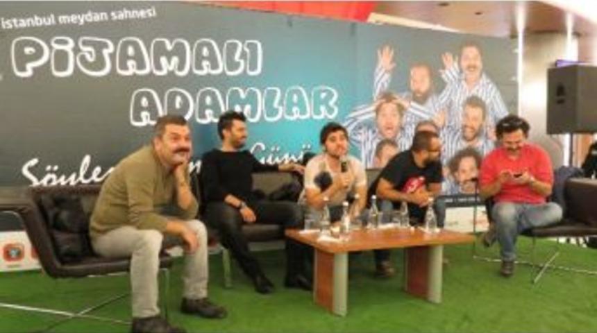 "pijamalı Adamlar" Hayranlarıyla Sohbet Etti