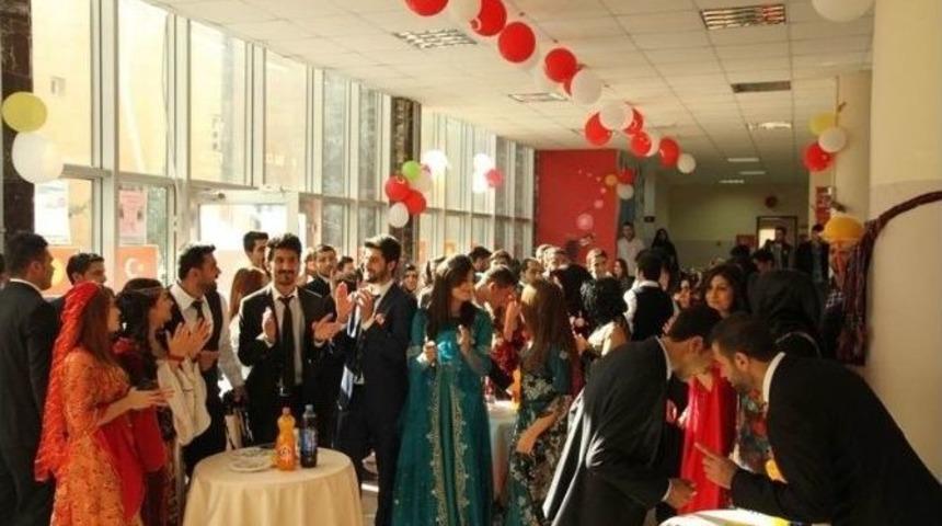 &Uuml;niversite &Ouml;ğrencilerinden Kırgızistan G&uuml;nleri