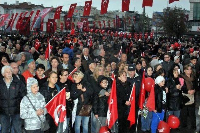 Yalova’da Coşkulu Cumhuriyet Kutlaması