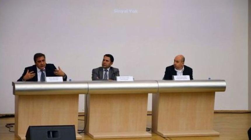 &Uuml;niversite &Ouml;ğrencilerine &lsquo;bilim&rsquo; Paneli