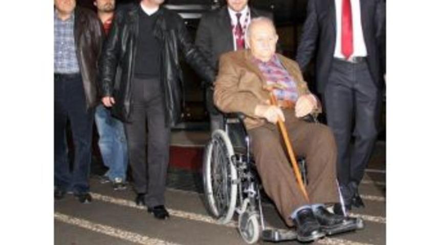 S&uuml;leyman Demirel'in Kardeşi Yaşamını Yitirdi