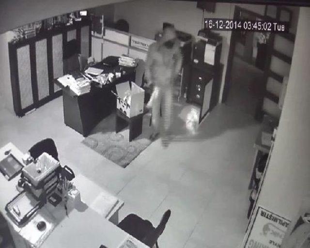 Hırsızlık Ş&uuml;phelisi Alarm Sistemi Sayesinde Yakalandı 2