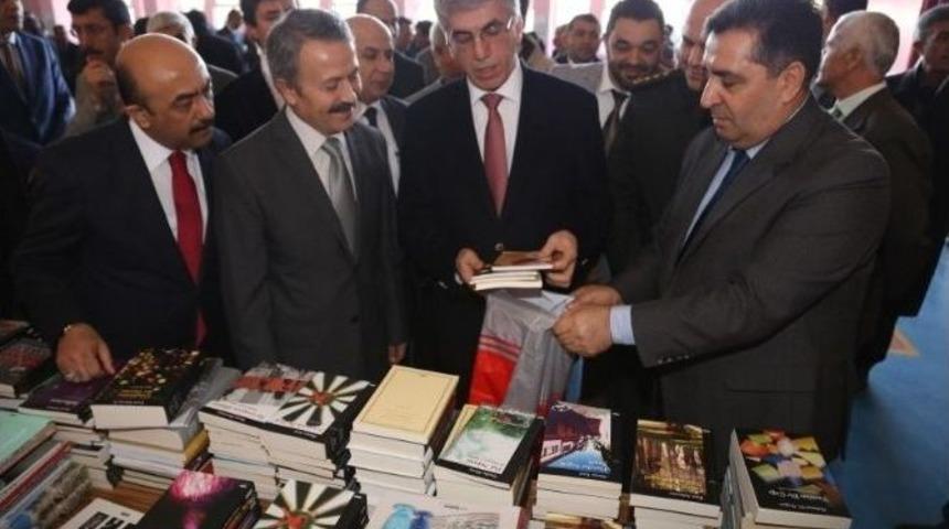 Aksaray&rsquo;da "kitap Oku, Okuduğun Kitabı Bağışla" Kampanyası Başlatıldı