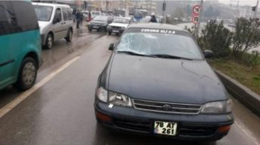 Otomobilin &Ccedil;arptığı &Ouml;ğrenci Yaralandı