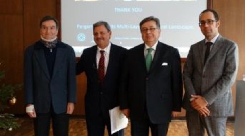 Unesco D&uuml;nya Mirası Bergama Paris&rsquo;in G&uuml;ndeminde