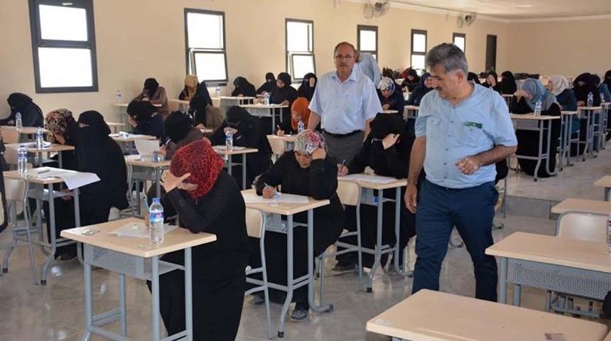 Fırat Kalkanı B&ouml;lgesinde Bulunan &Ouml;ğretmenlere Eğitici Eğitimi Sınavı Yapıldı