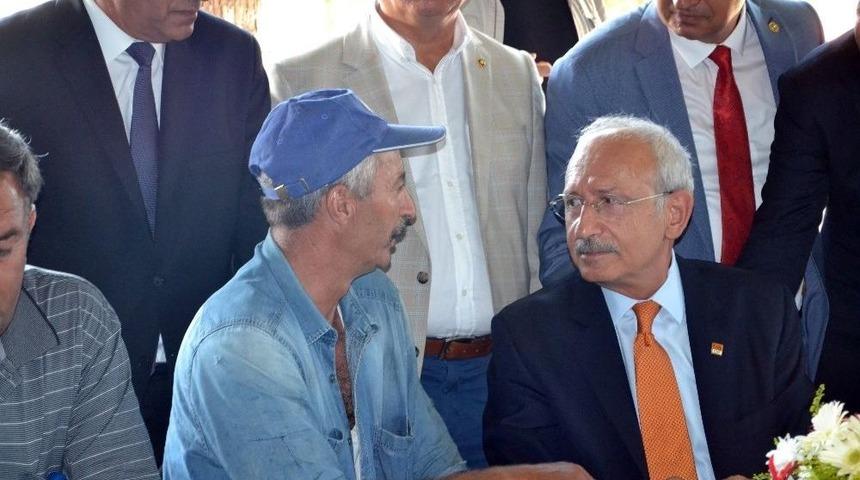 Kılı&ccedil;daroğlu, Balıkesir&rsquo;de Vatandaşlarla Bir Araya Geldi