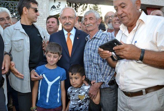 Kılıçdaroğlu, Balıkesir’de Vatandaşlarla Bir Araya Geldi