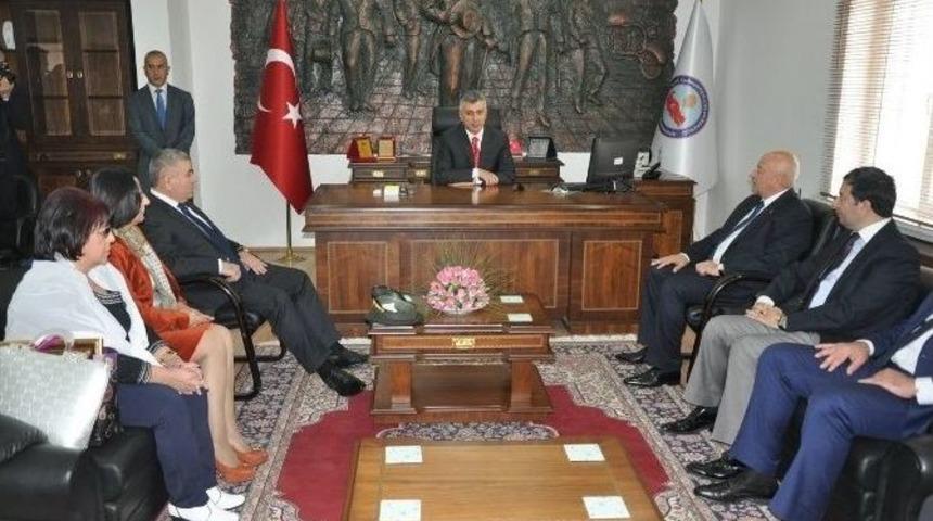 Sandıklı&rsquo;da 29 Ekim Cumhuriyet Bayramı Coşku İ&ccedil;erisinde Kutlandı