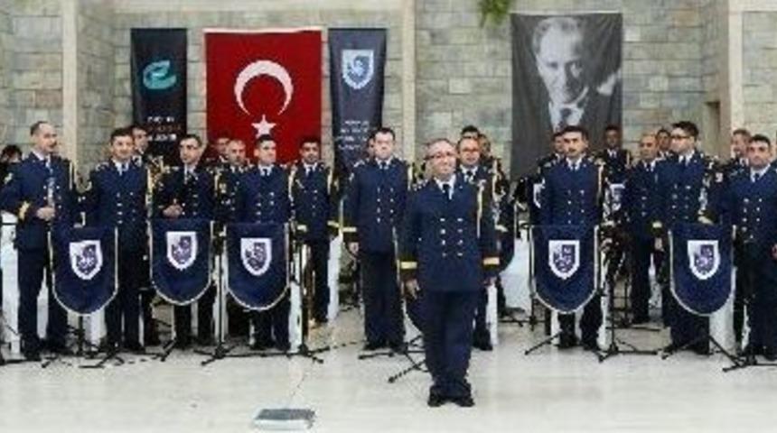 Askeri Bandodan Cumhuriyet Konseri