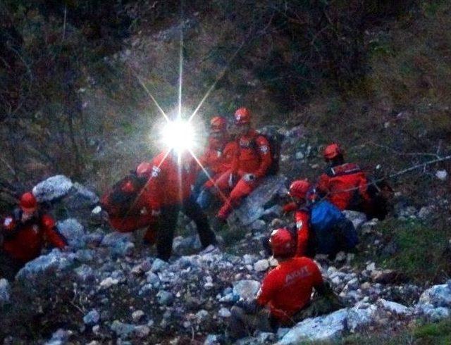 (özel Haber) Manisa Akut’tan Gece Yarısı Nefes Kesen Kurtarma Operasyonu