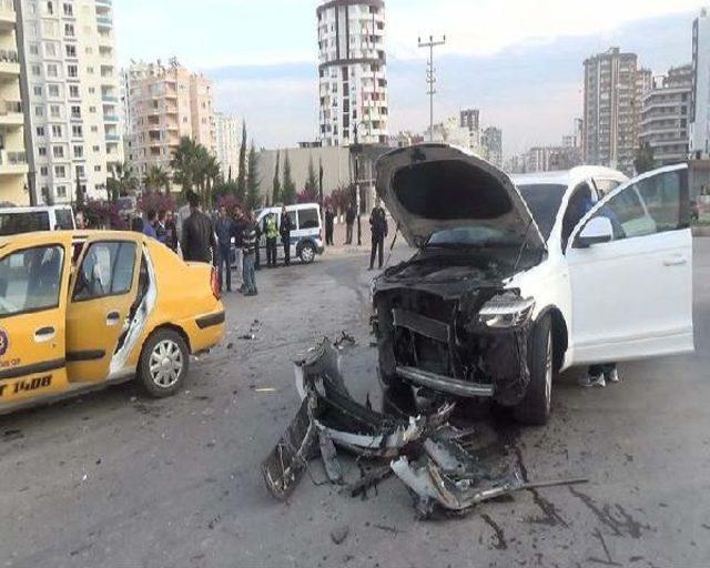 Mersin İdmanyurdu Kaptanı Servet Çetin Kaza Geçirdi