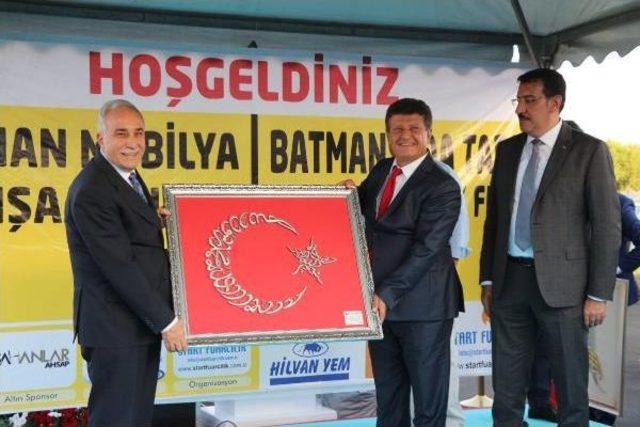 Bakan Fakıbaba, Hatun Tuğluk'un Cenazesinde Yaşanan Olayı Kınadı