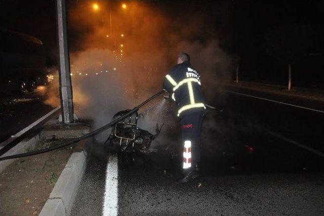 Kaza Yapan Motosiklet Cayır Cayır Yandı