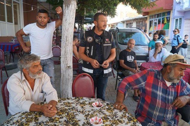 Polisler Didik Didik Uyuşturucu Aradı