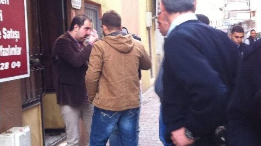 &Ccedil;arşı Merkezinde Bı&ccedil;aklı Saldırıya Uğradı