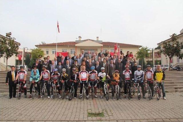 Cumhuriyet Bayramı Hendek’te Coşkuyla Kutlandı