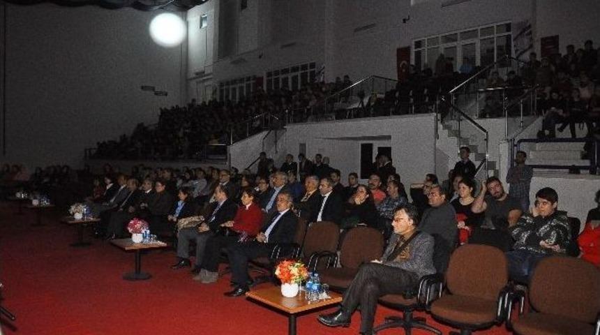 Be&uuml;, Neşet Ertaş&rsquo;ı T&uuml;rk&uuml;lerle Andı