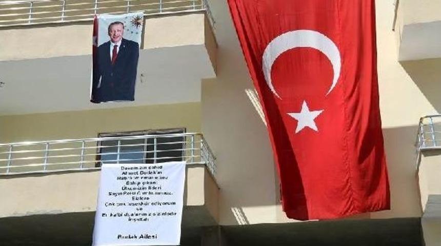 Ter&ouml;ristlerce Katledilen Ahmet Budak'ın Ailesi I&ccedil;in Yaptırılan&nbsp;Ev, T&ouml;renle Teslim Edildi