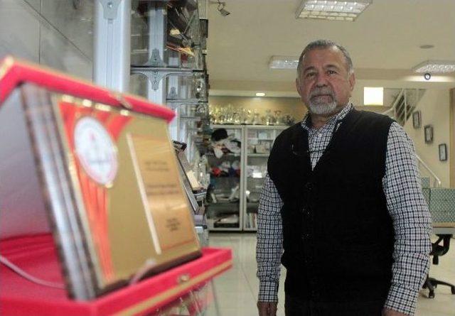 Plaket&ccedil;iler Genelgeye Tepki G&ouml;sterdi 1