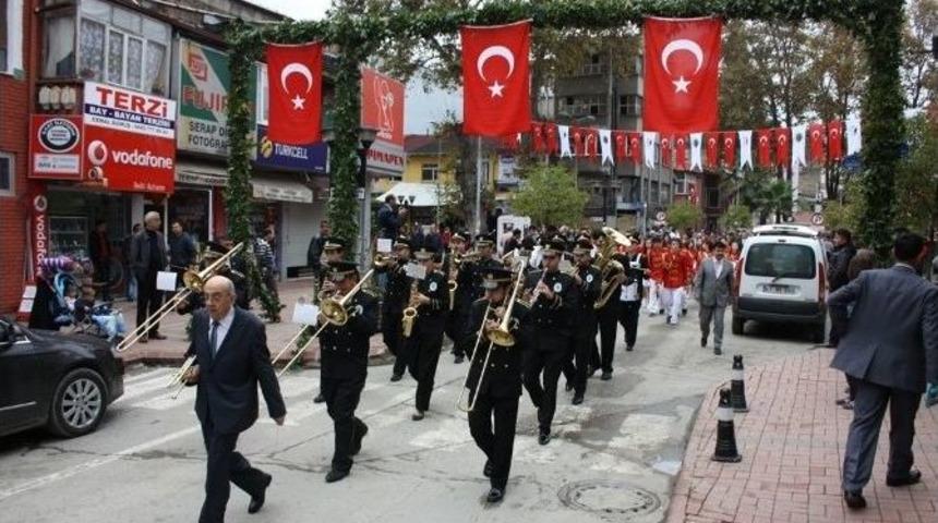 &Ccedil;aycuma Belediye Bandosu İlk Konserini Verdi