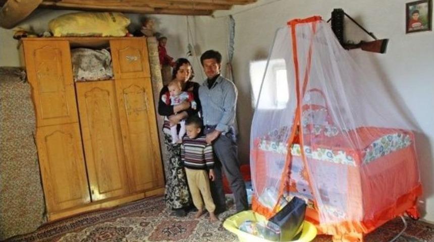 Muhta&ccedil; Ailelere Yardım Malzemesi Dağıtıldı