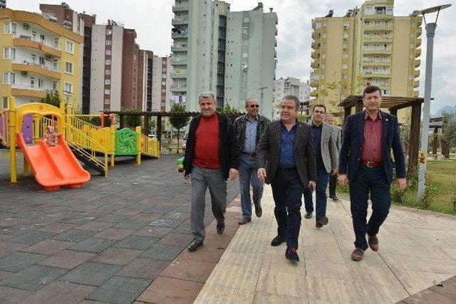 Başkan Böcek Park Çalışmalarını Yerinde İnceledi