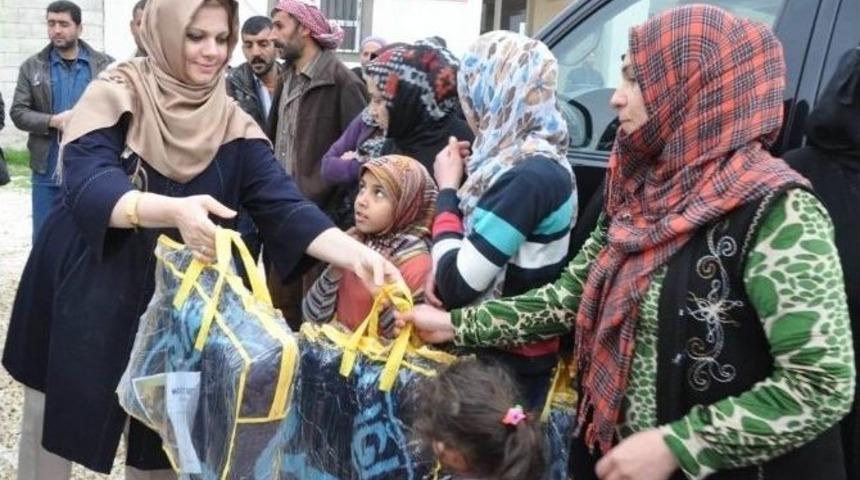 İstanbul&rsquo;dan G&ouml;nderilen Yardımlar, İhtiya&ccedil; Sahiplerine Dağıtıldı