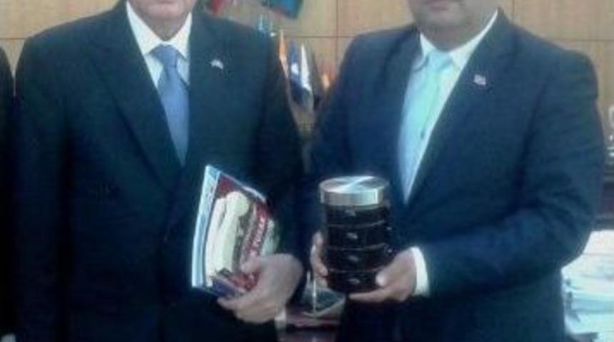 Devlet Bah&ccedil;eli&rsquo;ye Andız Pekmezi