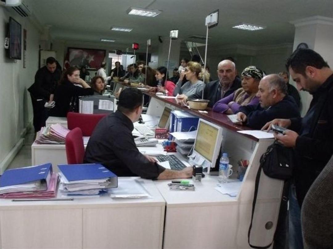 Salihli Sgk&rsquo;da 20 G&uuml;nde 2 Binden Fazla Vatandaşın İşlemleri Ger&ccedil;ekleştirildi