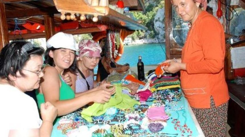 Kekova'da Kadınların Ge&ccedil;im Kaynağı Turizm