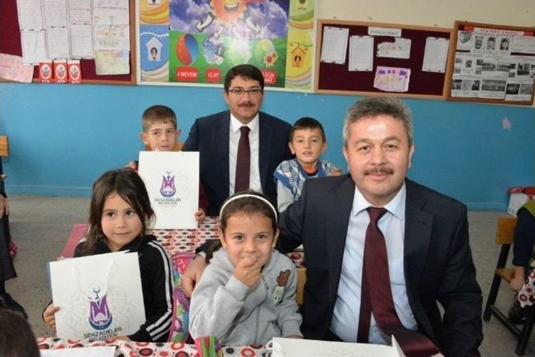 Şehzadeler&rsquo;den, G&ouml;rdes&rsquo;e Uzanan Yardım Eli