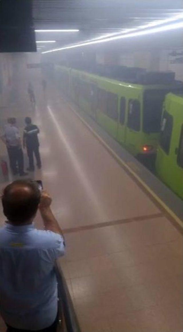 Bursa Metrosundaki Duman Paniğe Neden Oldu