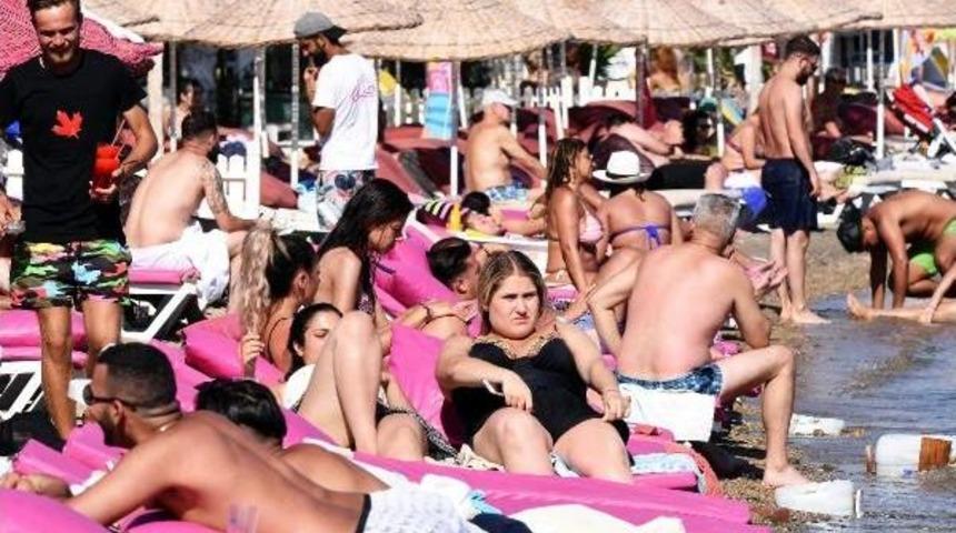 Bodrum Eyl&uuml;lde De Cıvıl Cıvıl