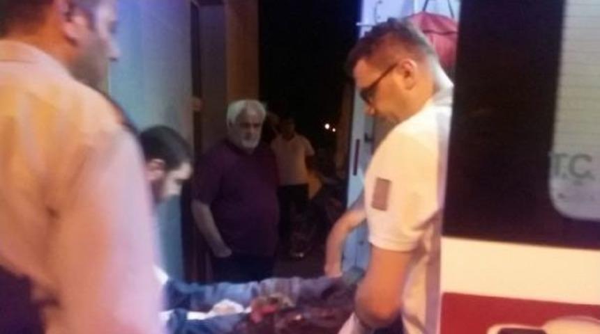 Evinin &Ouml;n&uuml;nde Tabancayla Vuruldu