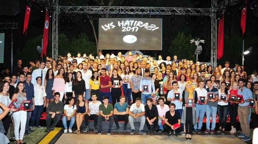 Bal&ccedil;ova Belediyesi&rsquo;nden Eğitime Katkı