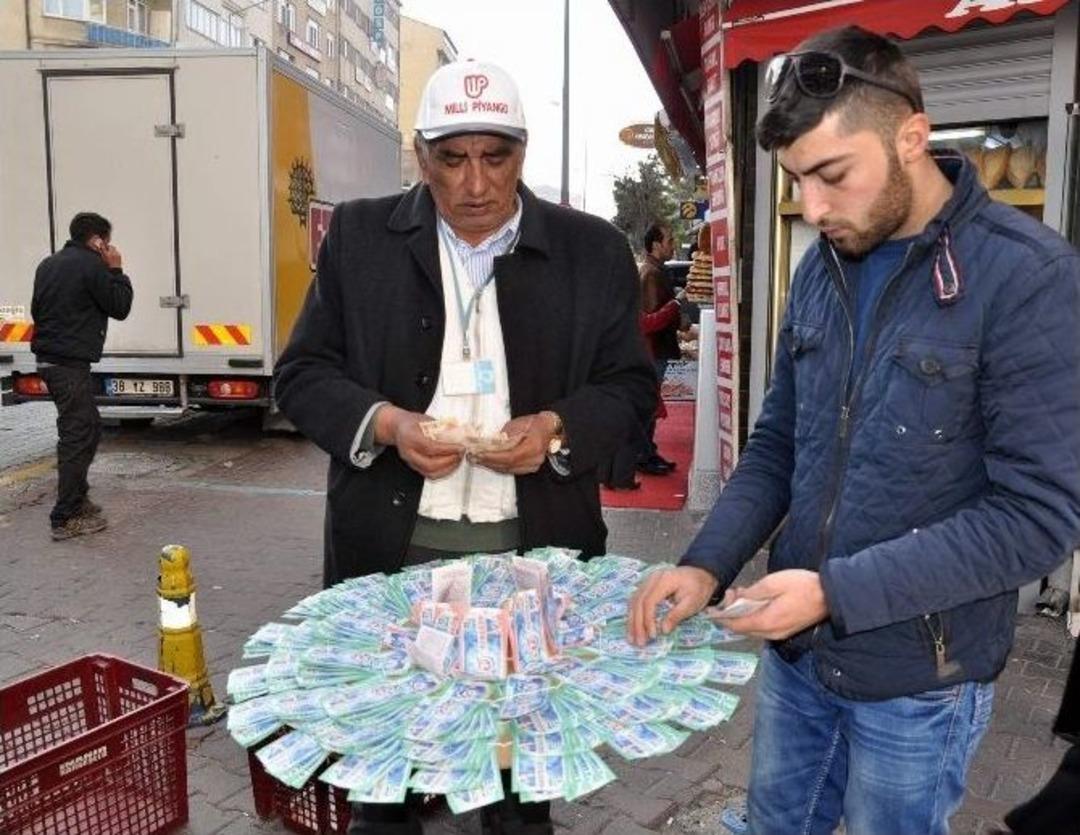 (&ouml;zel Haber) Nevşehir İl M&uuml;ft&uuml;s&uuml; Yakup &Ouml;zt&uuml;rk&rsquo;ten Piyango Uyarısı: