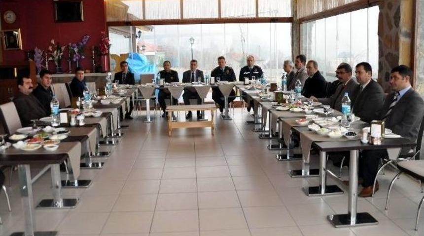 Kaymakam Sezgin Gazetecilerle Buluştu