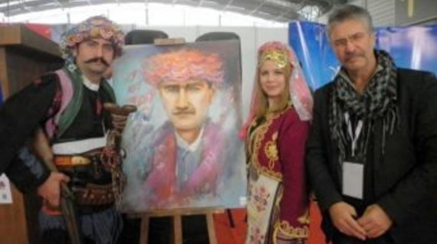 Efelerin &rsquo;&ouml;demişli Ressamı&rsquo; İzmir Fuarı&rsquo;nda