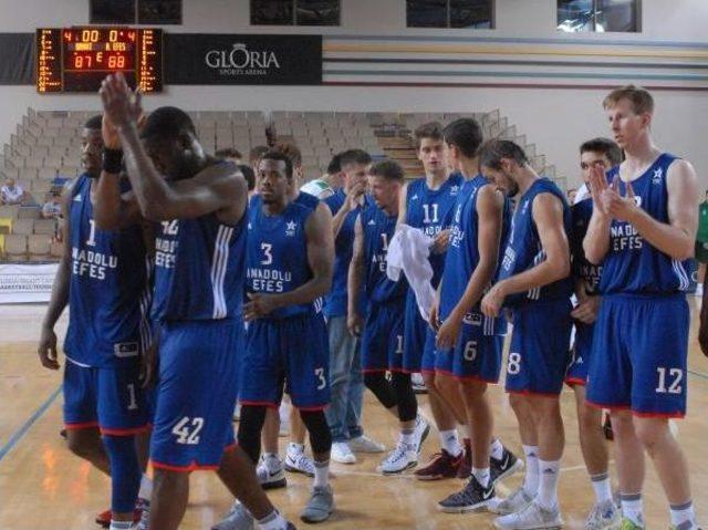 Anadolu Efes-Banvit: 88-87 2