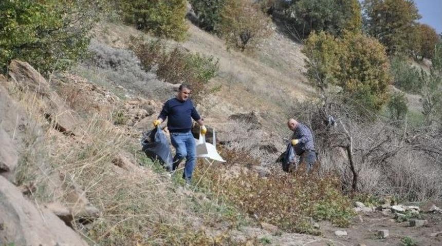 Areye Kay Tiyatro Tiyatro Grubundan Hızır G&ouml;l&uuml;&rsquo;nde Temizlik